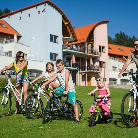 Lipno Lake Resort ลิปโนนัดเวิลตาวู ภายนอก รูปภาพ