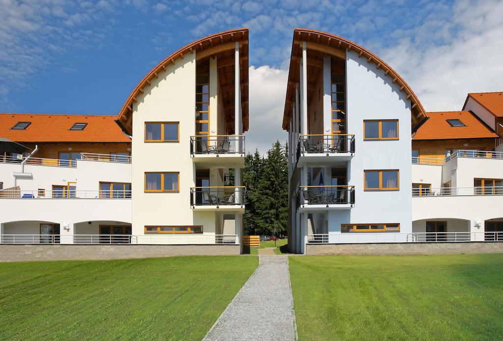 Lipno Lake Resort ลิปโนนัดเวิลตาวู ภายนอก รูปภาพ