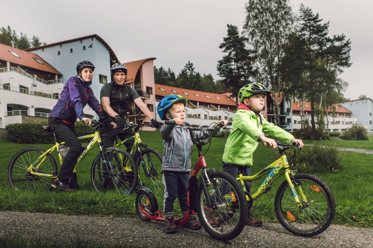Lipno Lake Resort ลิปโนนัดเวิลตาวู ภายนอก รูปภาพ